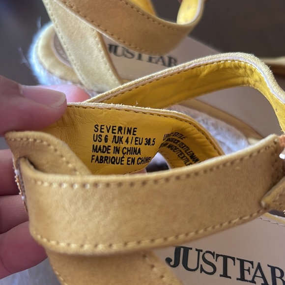 JustFab yellow espadrilles wedges, size 6 - Picture 5 of 10